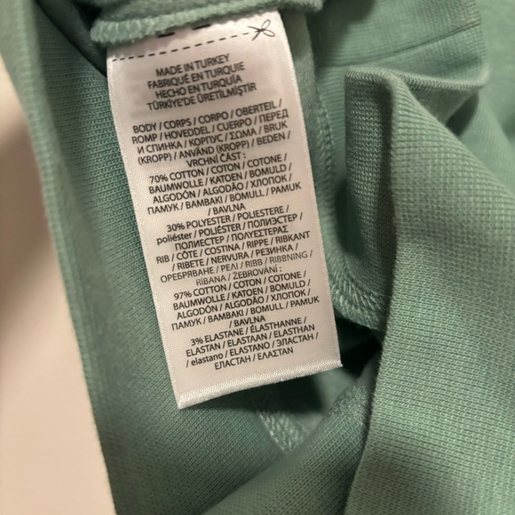 Ralph Lauren Kids Sweatshirt with Fishing Bear Graphic - Picture 6 of 6